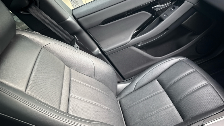 Land Rover Range Rover Evoque 2.0 D200 Dynamic SE 5dr Auto Diesel Hatchback